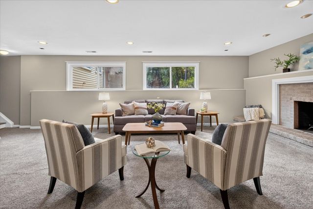 3348 Tacoma Circle, Ann Arbor, MI 48108