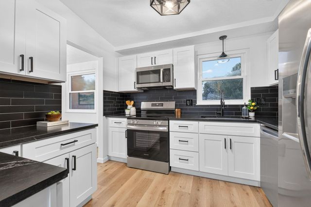 2420 Blue Rock Boulevard, Grove City, OH 43123