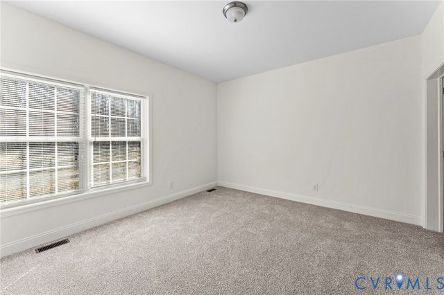 228 Hidden Springs Ln, Aylett, VA 23009