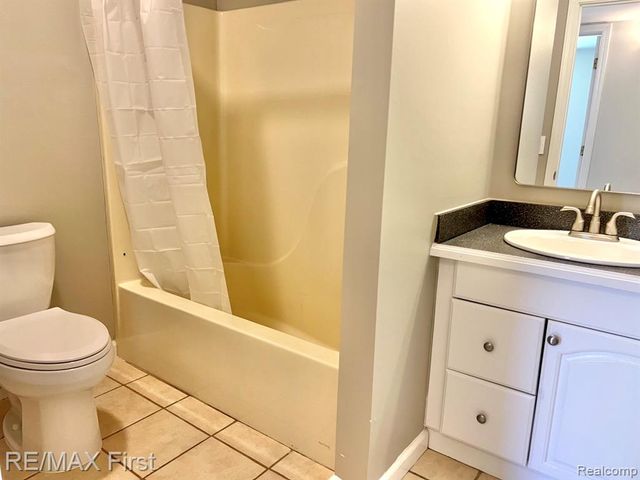 1650 Woodward Hts, Ferndale, MI 48220