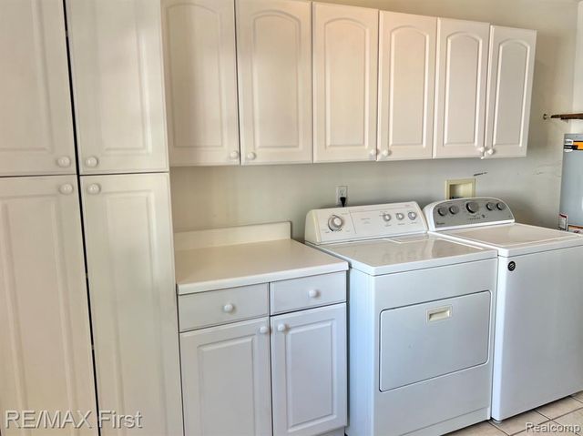 1650 Woodward Hts, Ferndale, MI 48220