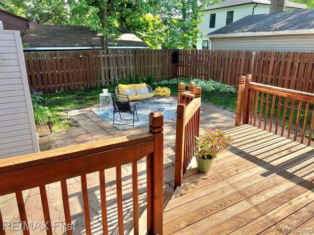 1650 Woodward Hts, Ferndale, MI 48220