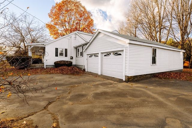 33 Howard Ave, Easthampton, MA 01027