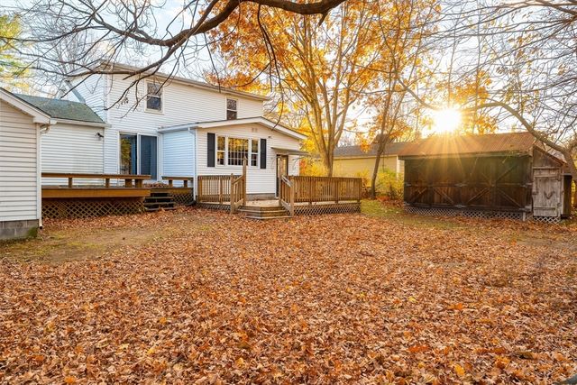 33 Howard Ave, Easthampton, MA 01027