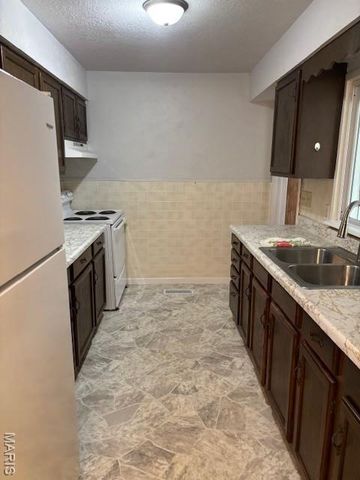 816 Kendall Avenue, Poplar Bluff, MO 63901