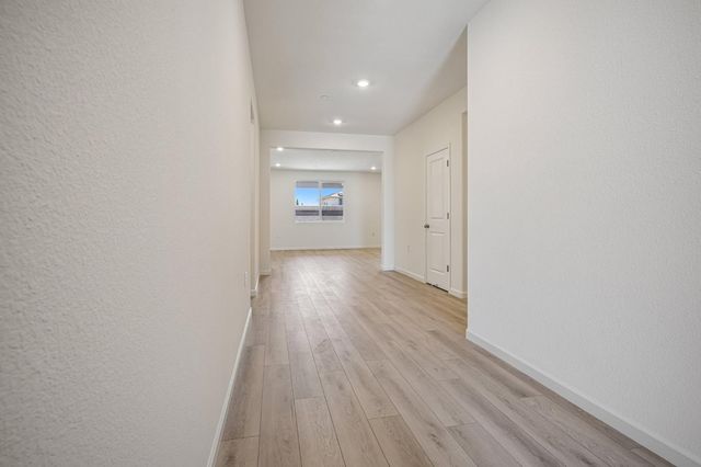 2724 Blairsville Ln, Manteca, CA 95337