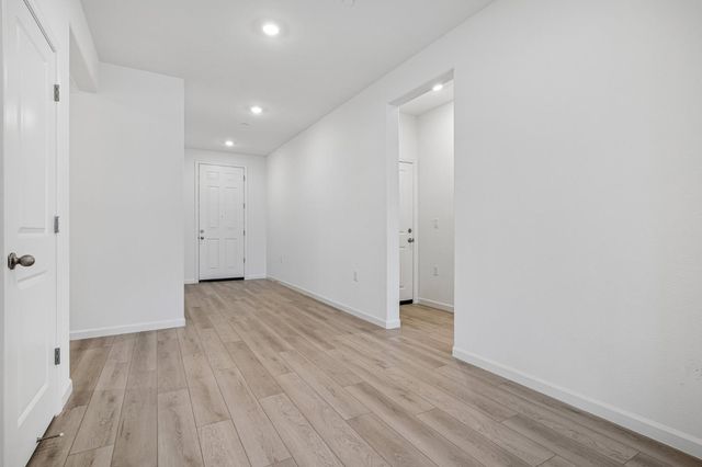 2724 Blairsville Ln, Manteca, CA 95337