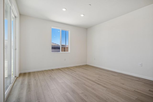 2724 Blairsville Ln, Manteca, CA 95337