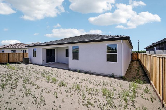 2724 Blairsville Ln, Manteca, CA 95337
