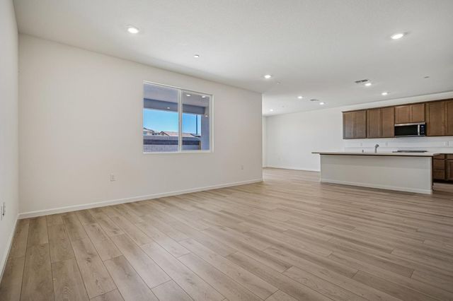 2724 Blairsville Ln, Manteca, CA 95337