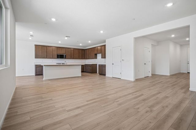 2724 Blairsville Ln, Manteca, CA 95337