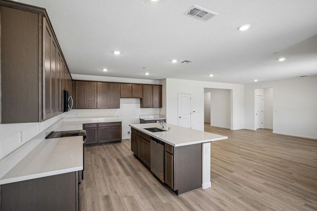 2724 Blairsville Ln, Manteca, CA 95337