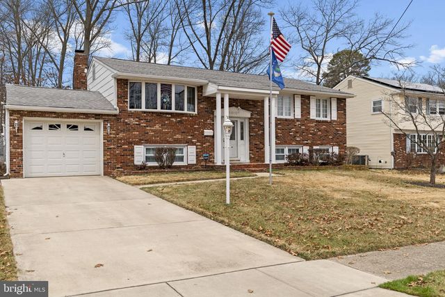 1010 HANCOCK DR, Blackwood, NJ 08012