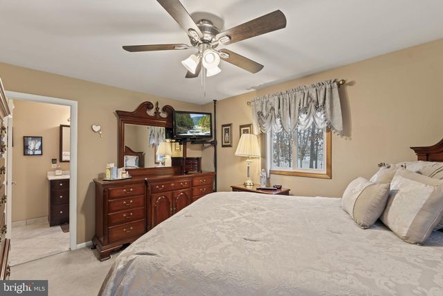 1010 HANCOCK DR, Blackwood, NJ 08012