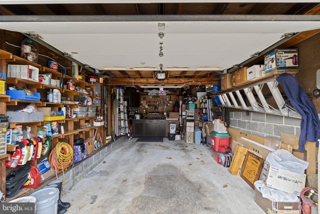 1010 HANCOCK DR, Blackwood, NJ 08012