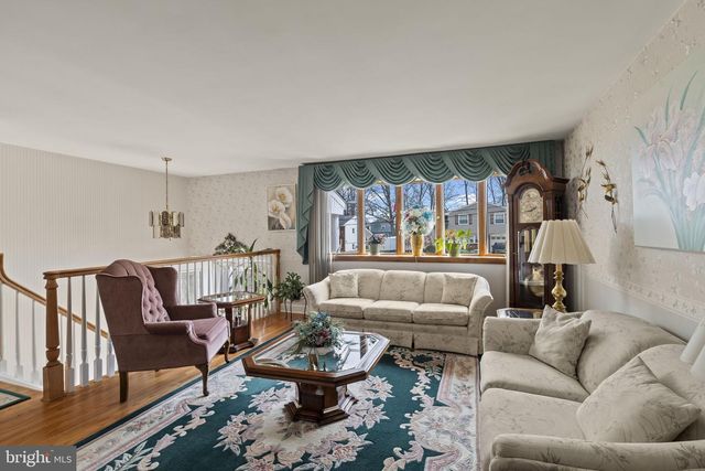 1010 HANCOCK DR, Blackwood, NJ 08012