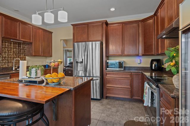 4 AMARETTO Drive, Candler, NC 28715