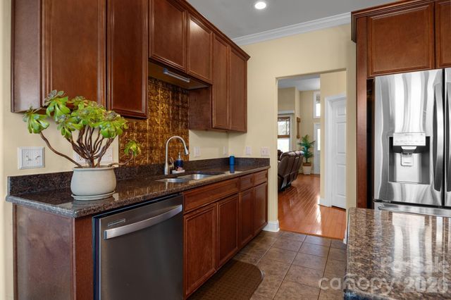 4 AMARETTO Drive, Candler, NC 28715