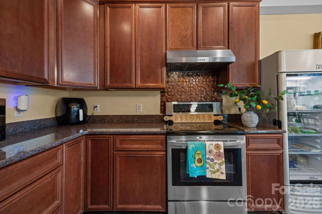 4 AMARETTO Drive, Candler, NC 28715