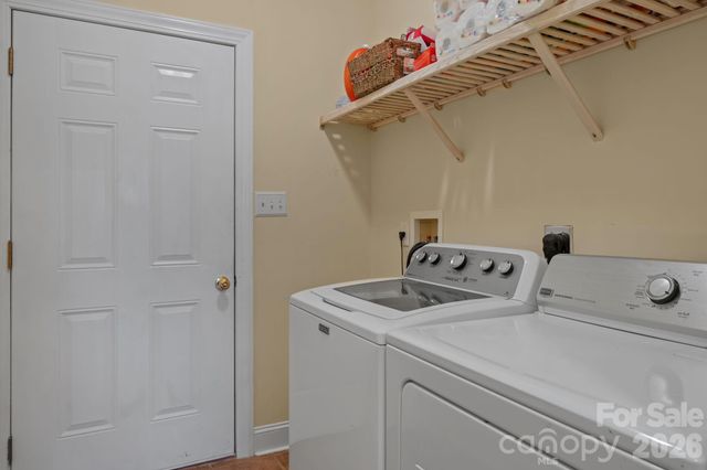 4 AMARETTO Drive, Candler, NC 28715
