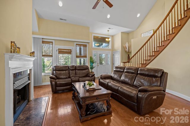 4 AMARETTO Drive, Candler, NC 28715
