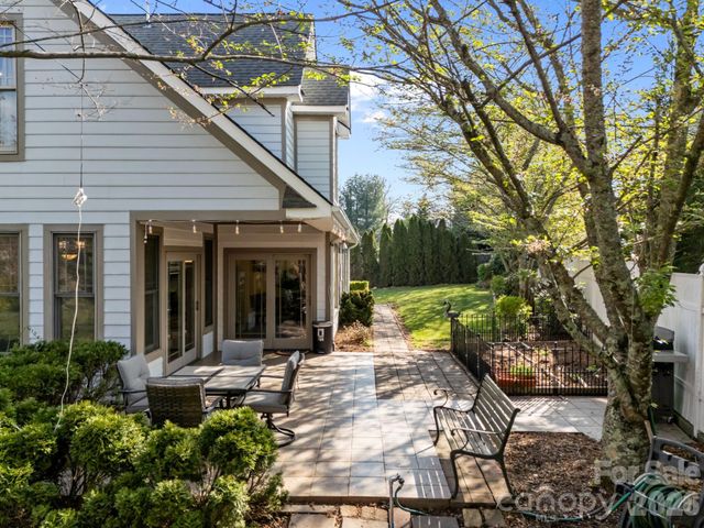 4 AMARETTO Drive, Candler, NC 28715