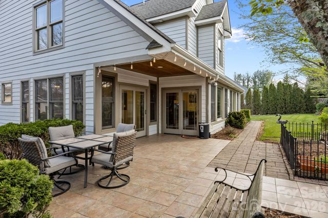 4 AMARETTO Drive, Candler, NC 28715