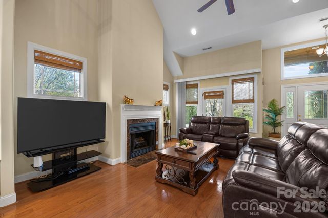 4 AMARETTO Drive, Candler, NC 28715