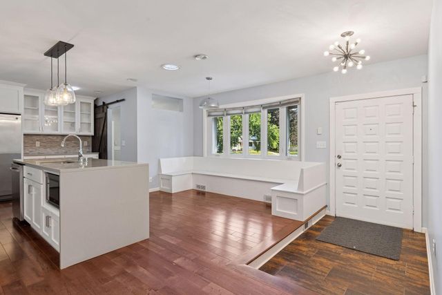 2465 Brunswick Avenue N, Golden Valley, MN 55422