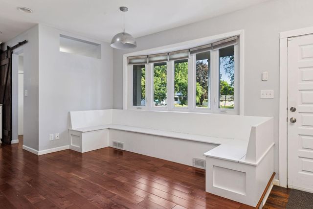 2465 Brunswick Avenue N, Golden Valley, MN 55422