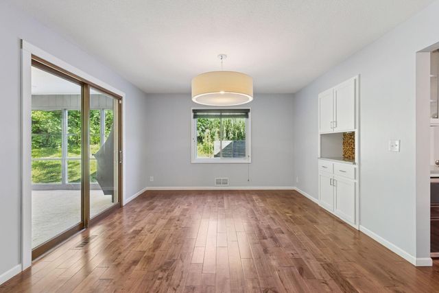 2465 Brunswick Avenue N, Golden Valley, MN 55422