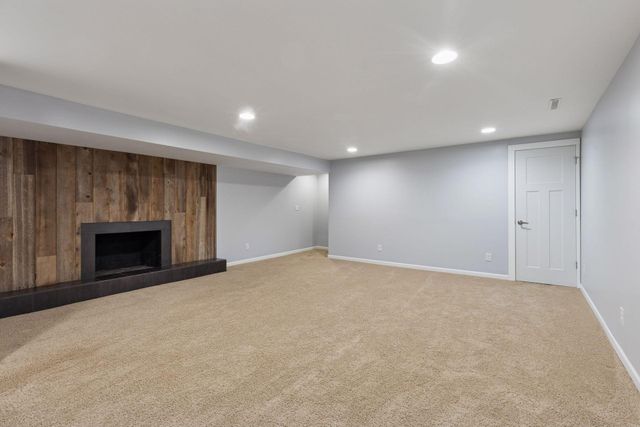 2465 Brunswick Avenue N, Golden Valley, MN 55422