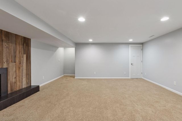 2465 Brunswick Avenue N, Golden Valley, MN 55422