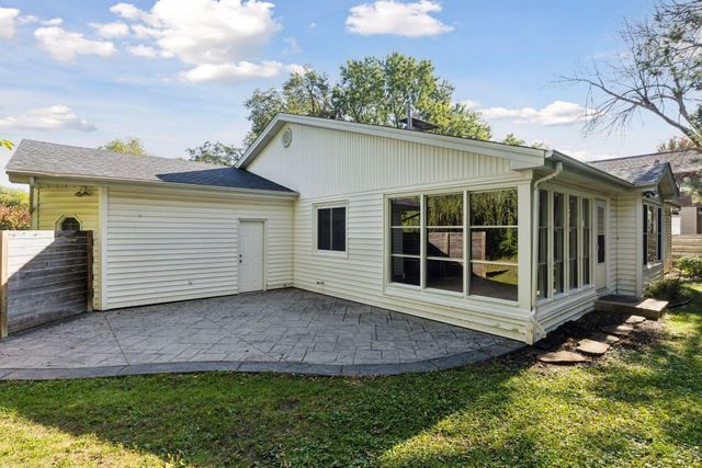 2465 Brunswick Avenue N, Golden Valley, MN 55422