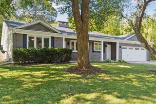 2465 Brunswick Avenue N, Golden Valley, MN 55422