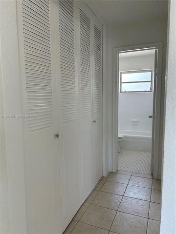 2225 Polk Street 6B, Hollywood, FL 33020