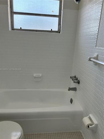 2225 Polk Street 6B, Hollywood, FL 33020