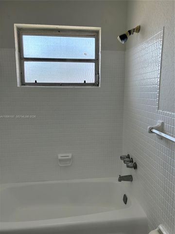 2225 Polk Street 6B, Hollywood, FL 33020