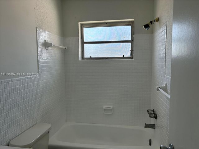 2225 Polk Street 6B, Hollywood, FL 33020