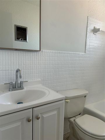 2225 Polk Street 6B, Hollywood, FL 33020