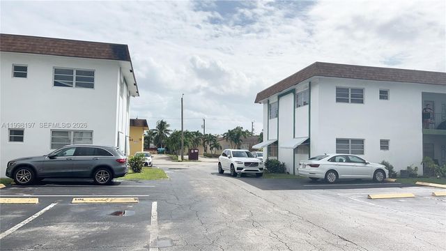 2225 Polk Street 6B, Hollywood, FL 33020