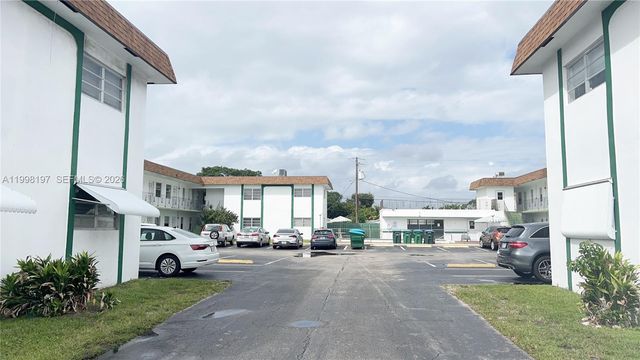 2225 Polk Street 6B, Hollywood, FL 33020