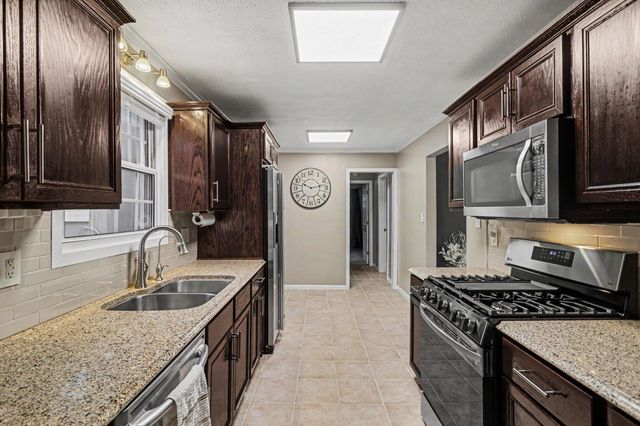 211 Strongwood Avenue, Battle Creek, MI 49014
