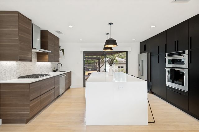 4036 Rochelle Drive, Dallas, TX 75220
