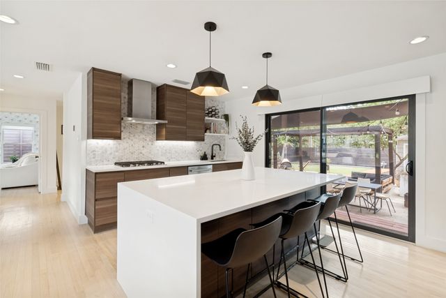 4036 Rochelle Drive, Dallas, TX 75220