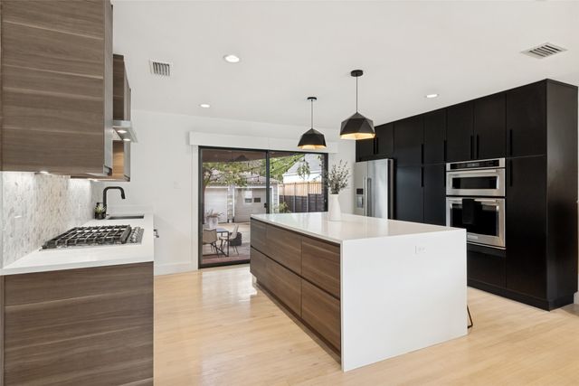 4036 Rochelle Drive, Dallas, TX 75220