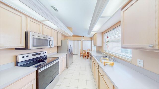 1103 MALLORY POINT DRIVE, Valrico, FL 33596