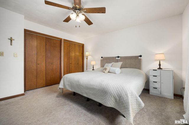 5909 W RIDGECREST Circle, Peoria, IL 61615