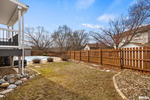 5909 W RIDGECREST Circle, Peoria, IL 61615