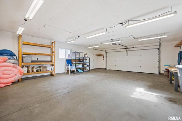 5909 W RIDGECREST Circle, Peoria, IL 61615